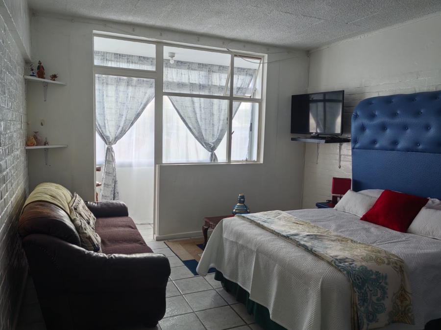 To Let 1 Bedroom Property for Rent in Humewood Eastern Cape